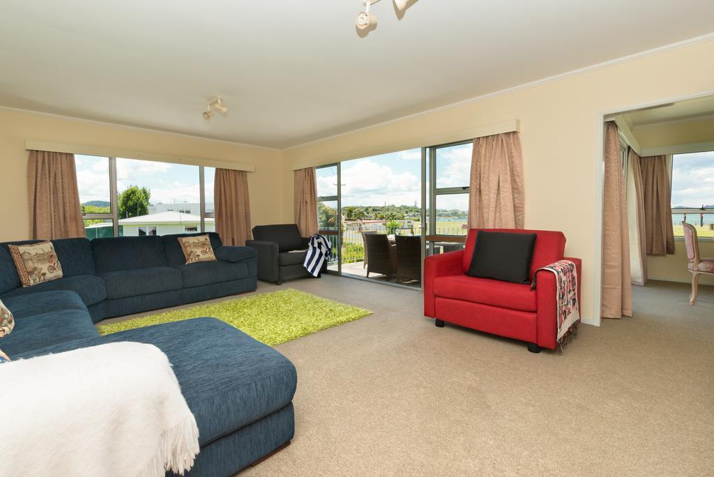 Waitangi Beach House Oda fotoğraf